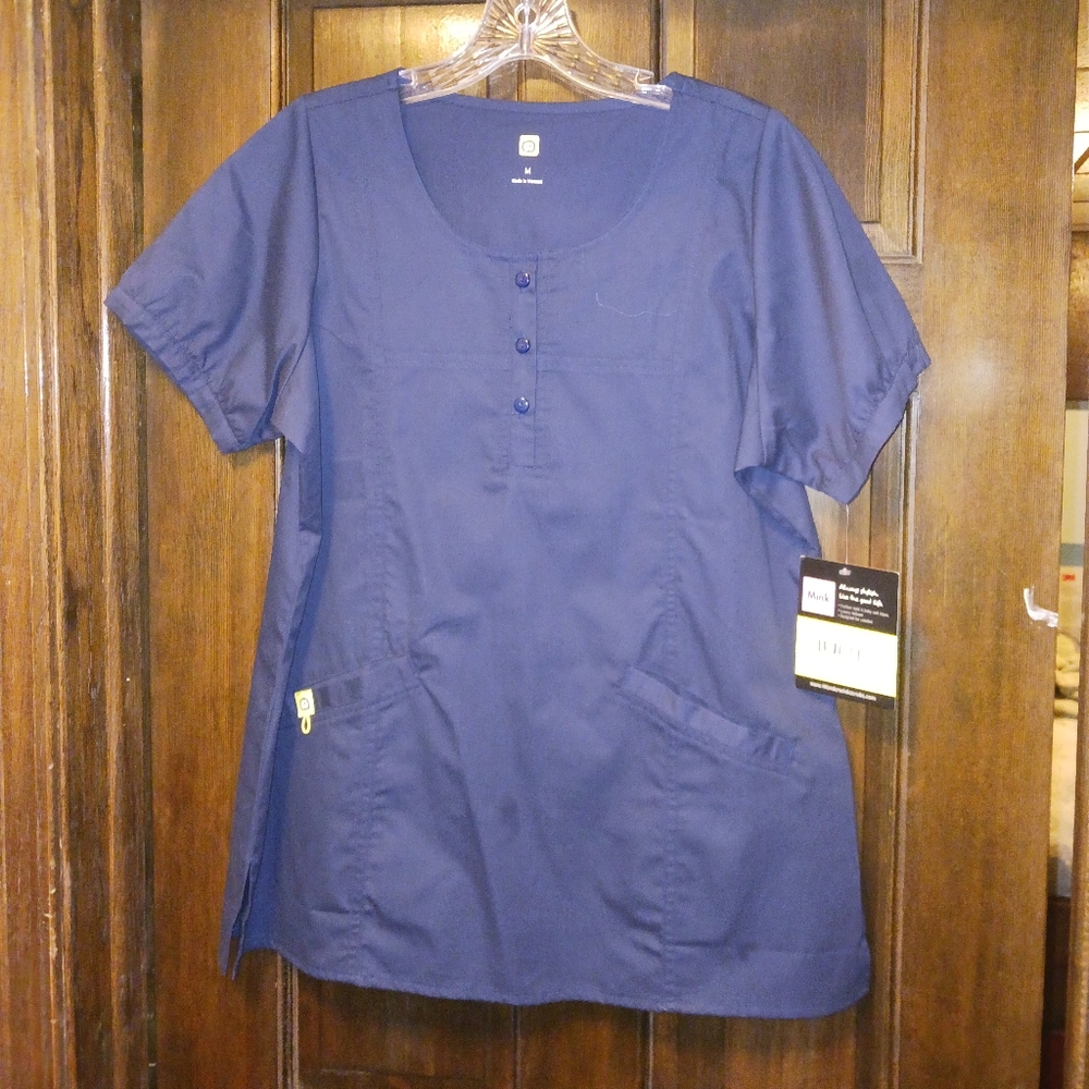 Scrub top